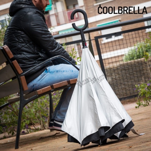 Coolbrella - umgekehrt zusammenklappbarer Regenschirm